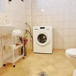 Garden Free Parking And Air Conditioning Villa *
