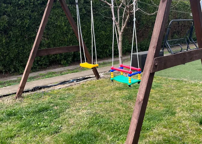 Garden Free Parking And Air Conditioning Villa *