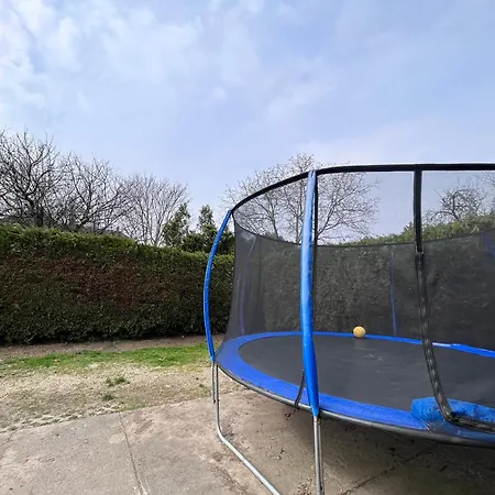 Garden Free Parking And Air Conditioning * 布达佩斯